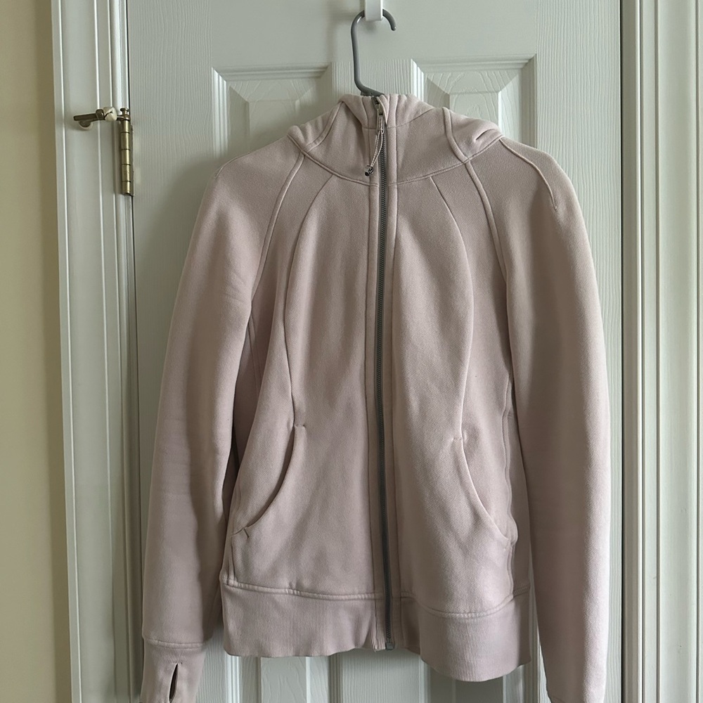 Lululemon light pink scuba